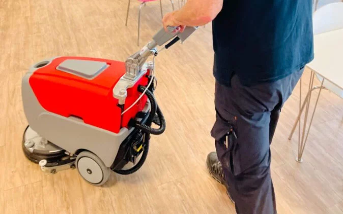 Lågt pris för golvvård hos Makeclean - Göteborg